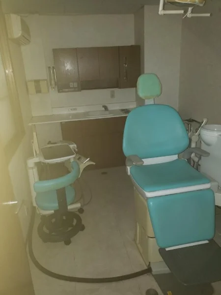 歯科の居抜き物件の内装