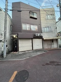 貸店舗(スケルトン)の外観