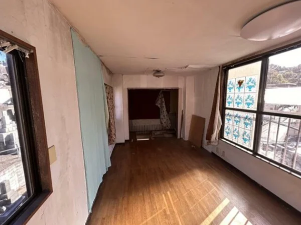 汐入の中華料理居抜きの内装