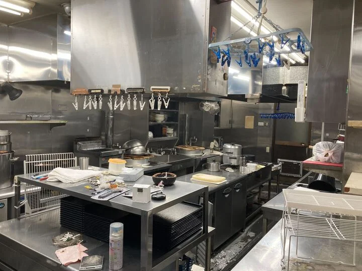 草加のうどん・そば居抜きの厨房