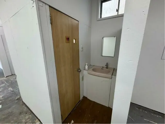 東陽町のスケルトン店舗物件の内装