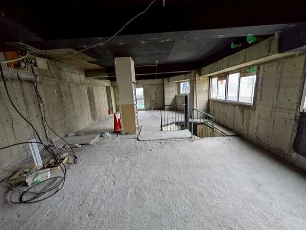 貸店舗(スケルトン)の内装