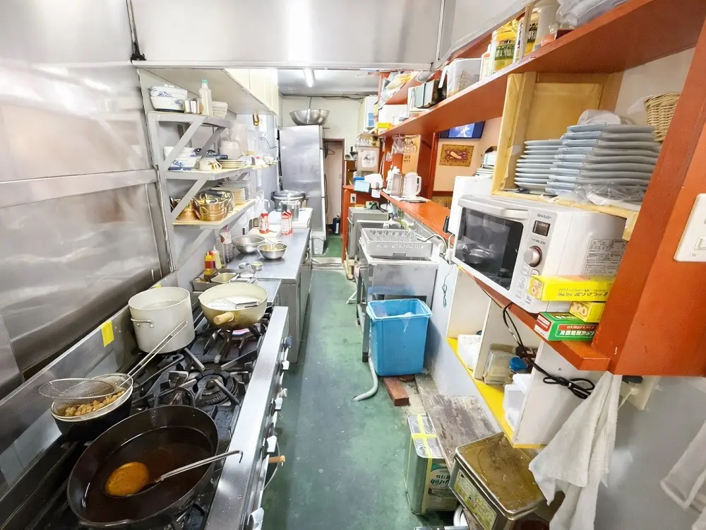 インド・ネパール料理の居抜き物件の厨房