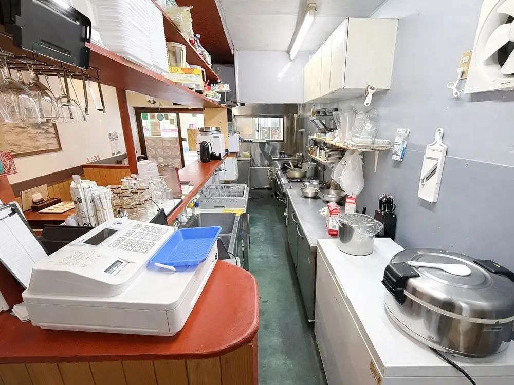 梅屋敷の居抜き店舗の厨房