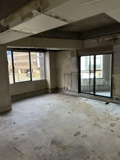 貸店舗(スケルトン)の内装