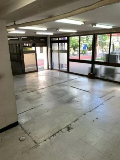 本郷三丁目の事務所仕様店舗物件の内装