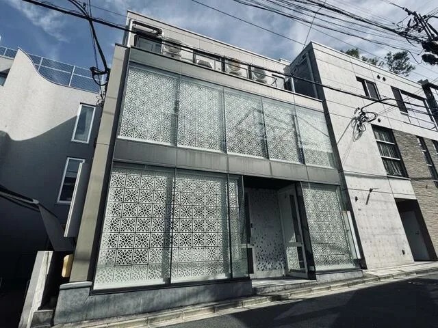 表参道のカフェ・喫茶店居抜きの外観