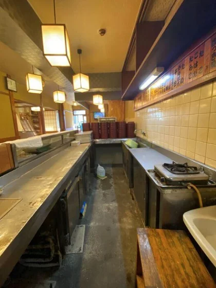 蒲生の居抜き店舗の厨房