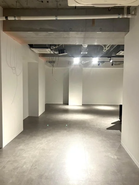 貸店舗(スケルトン)の内装