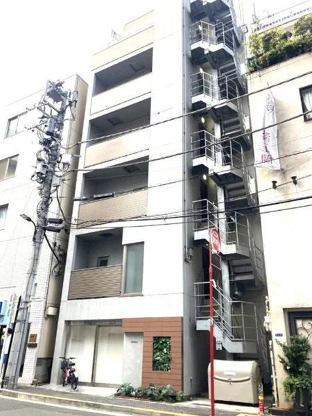 貸店舗(スケルトン)の外観