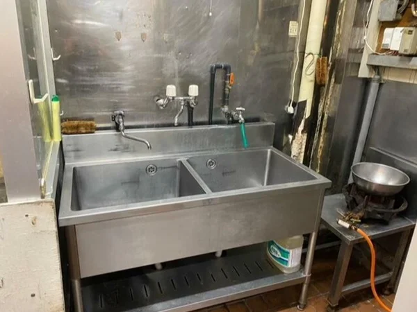 テイクアウトの居抜き物件の内装