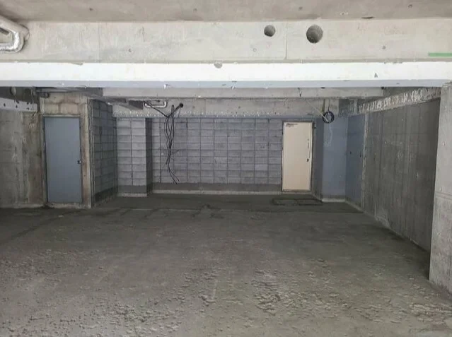 貸店舗(スケルトン)の内装