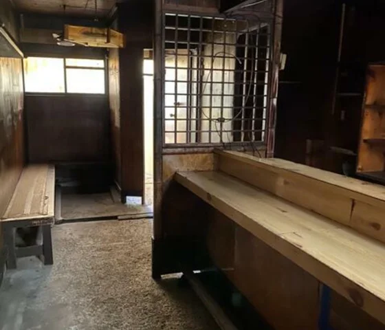 三鷹の居抜き店舗の内装