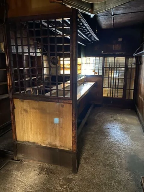 焼鳥・焼きとんの居抜き物件の内装