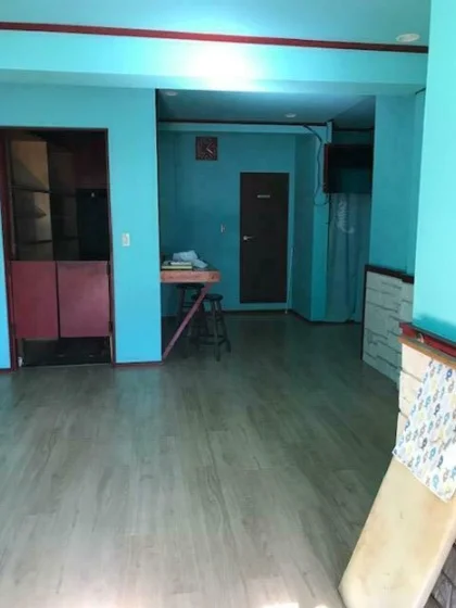 定食屋の居抜き物件の内装