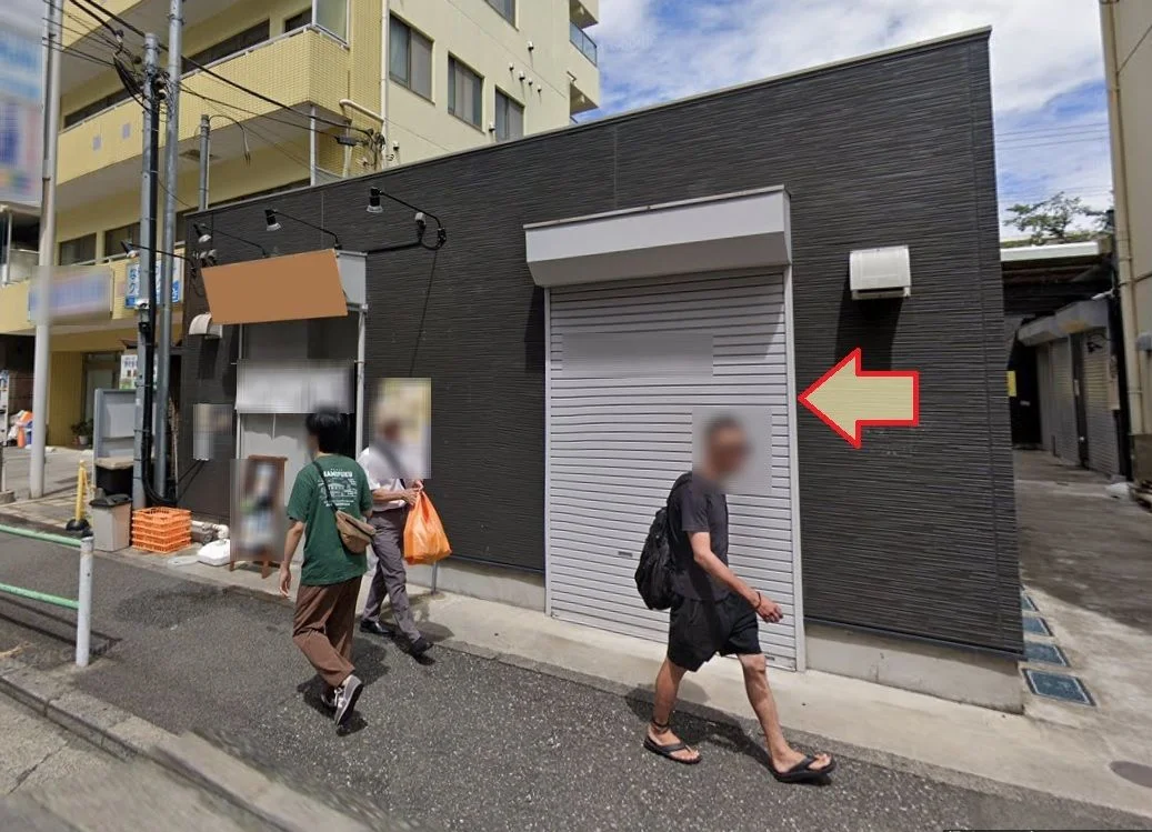 昭島のスケルトン店舗物件の外観