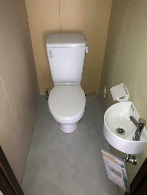 昭島のスケルトン店舗物件の内装