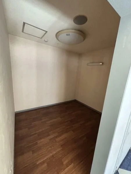 めじろ台の美容室・理容室居抜きの内装