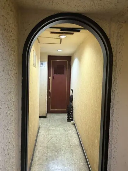 銀座の居抜き店舗のエントランス