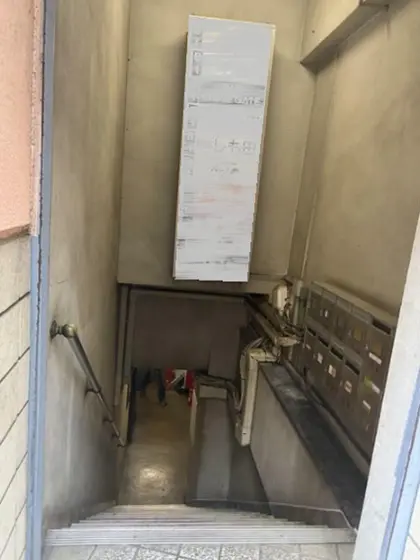 銀座の居抜き店舗の入口