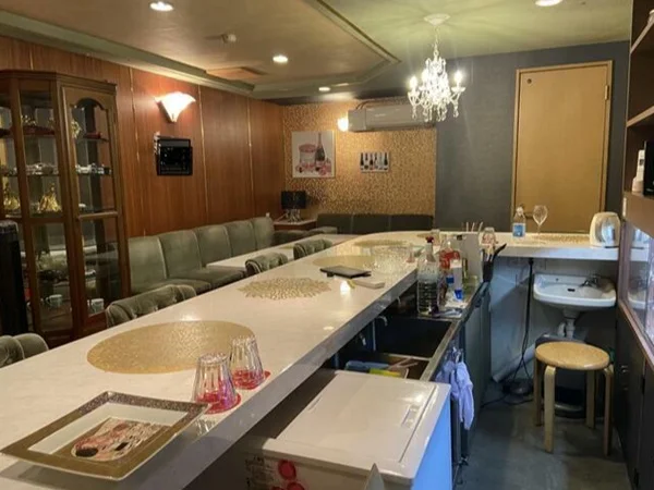 横須賀中央の居抜き店舗の内装