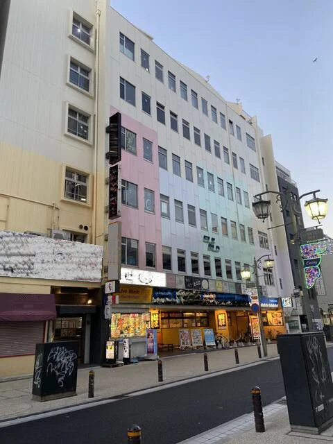 横須賀中央の居抜き店舗の外観