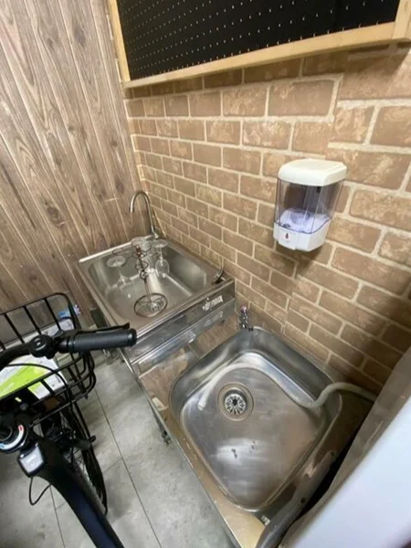 テイクアウトの居抜き物件の厨房