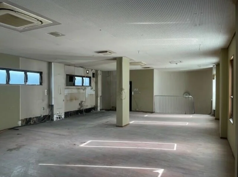 上尾のスケルトン店舗物件の内装