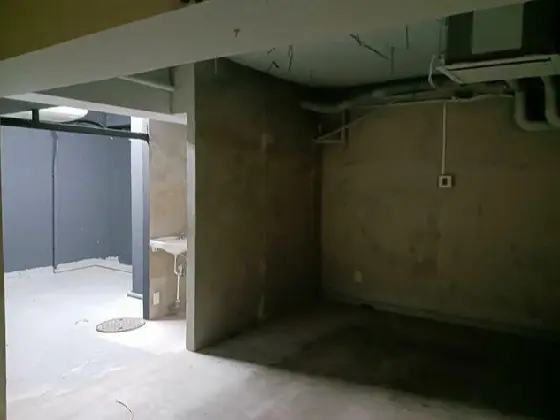 虎ノ門ヒルズの居抜き店舗の内装