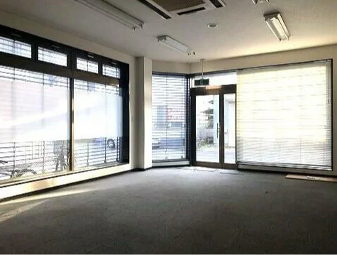 貸店舗(事務所仕様)の内装