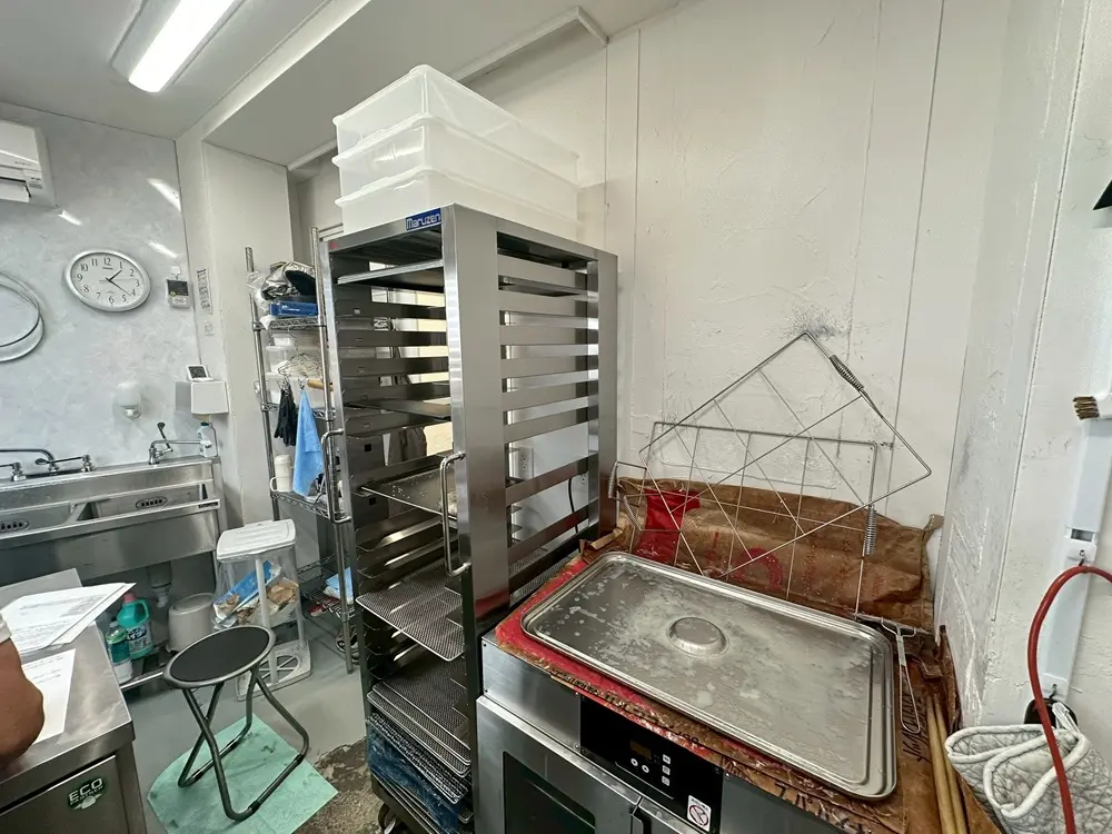 テイクアウトの居抜き物件の内装