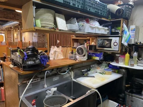 若松河田の居抜き店舗の厨房