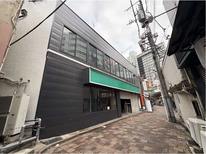 貸店舗(スケルトン)の外観