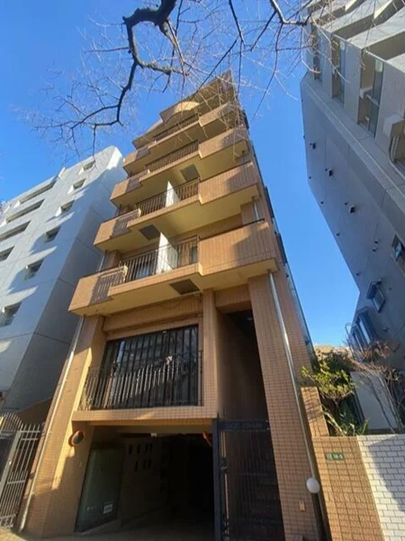 貸店舗(スケルトン)の外観