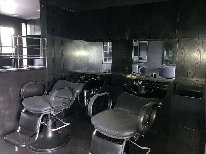 美容室・理容室の居抜き物件の内装