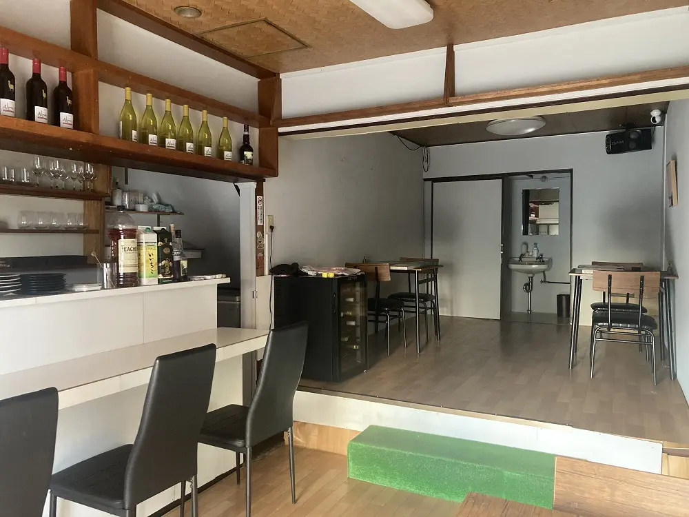 ダイニングバーの居抜き物件の内装