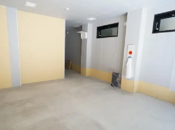 後楽園のスケルトン店舗物件の内装