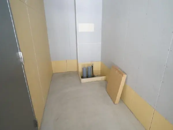 後楽園のスケルトン店舗物件の内装