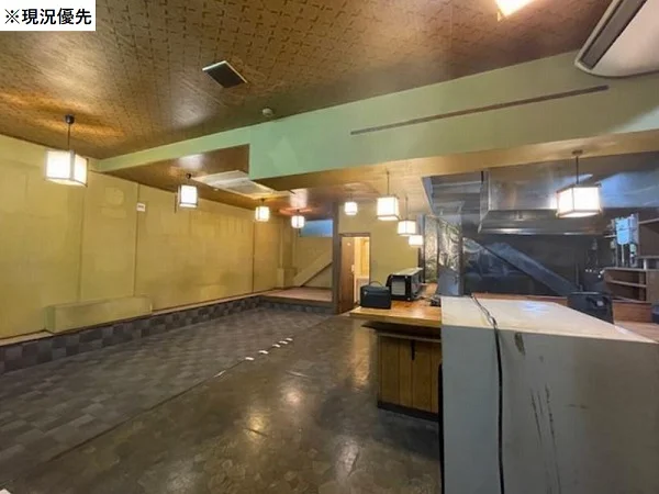 上尾のスケルトン店舗物件の内装