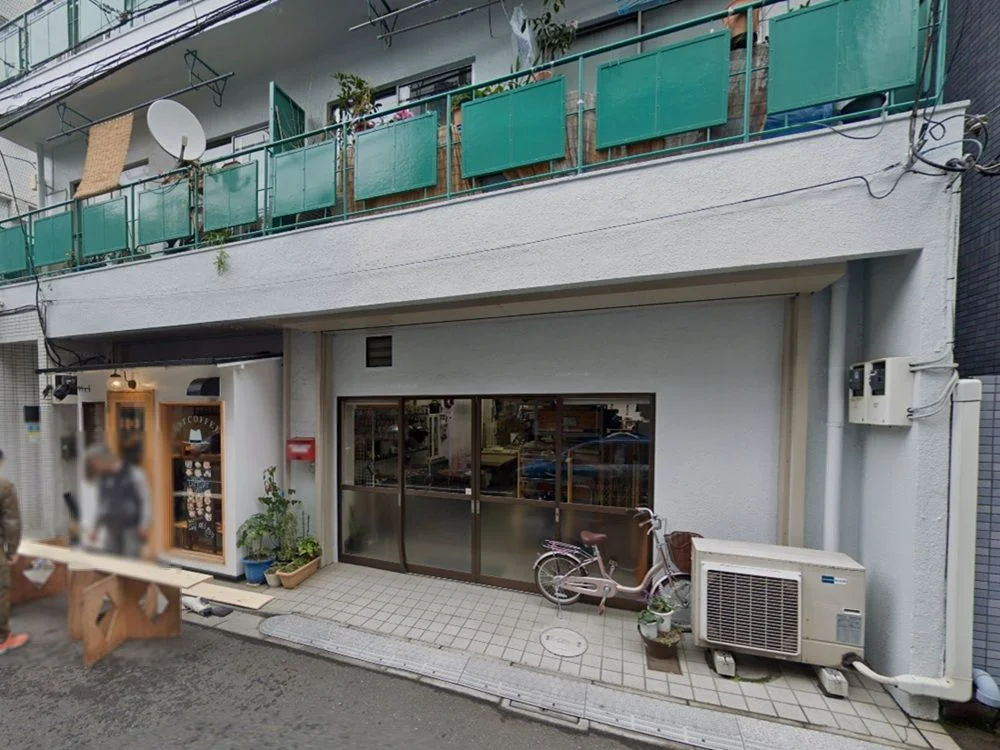 貸店舗(スケルトン)の外観