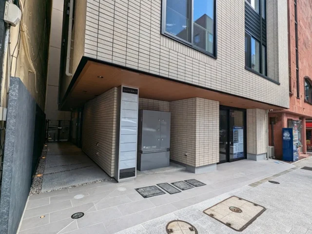 貸店舗(スケルトン)の外観