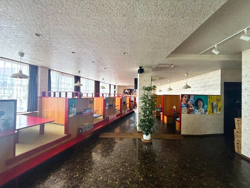 中華料理の居抜き物件の内装