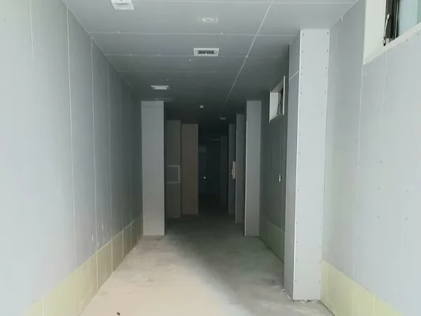 貸店舗(スケルトン)の内装