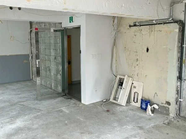 自由が丘のスケルトン物件の内装