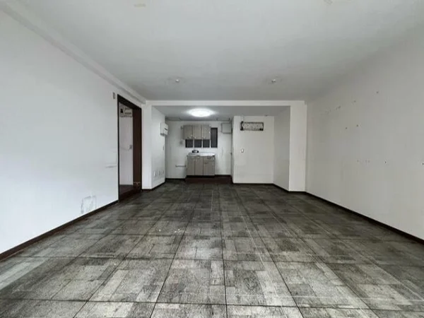 雪が谷大塚の事務所仕様店舗物件の内装