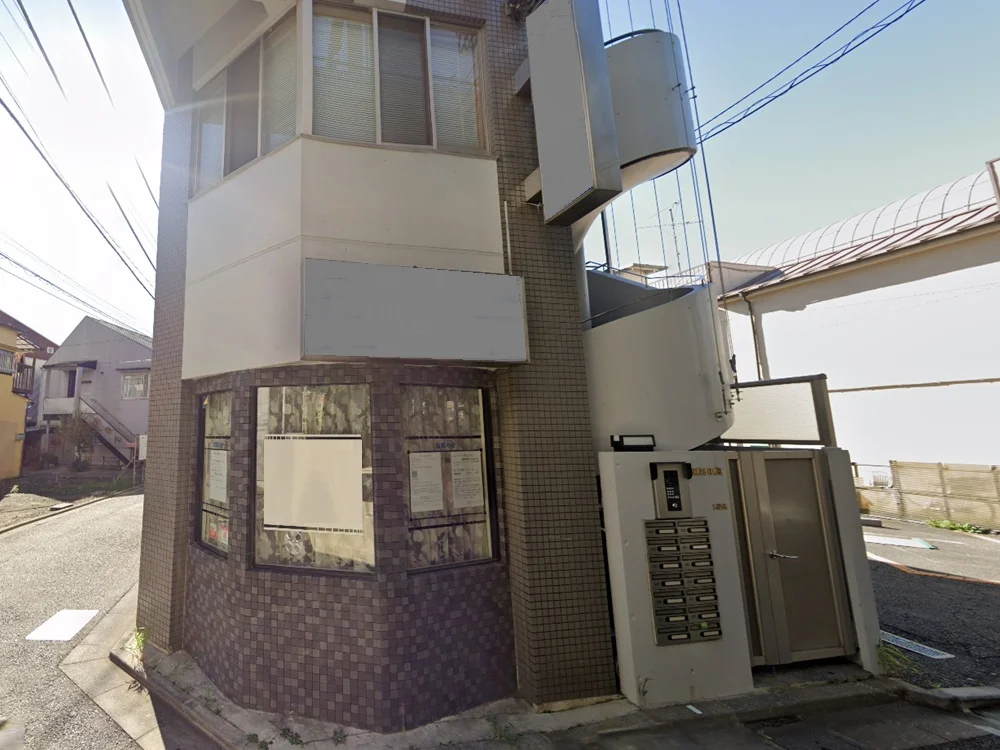 経堂のスケルトン店舗物件の外観