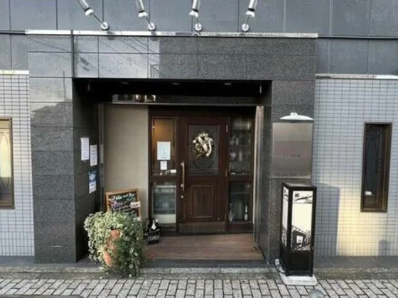 柏の居抜き店舗の外観