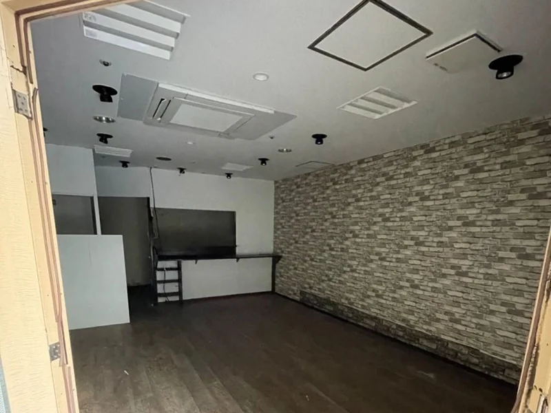 町屋のカフェ・喫茶店居抜きの内装