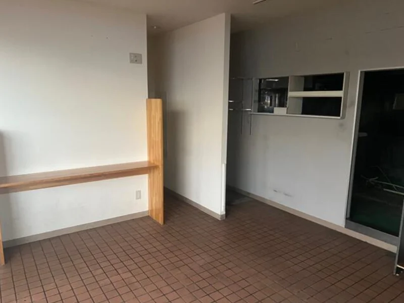 小岩の居抜き店舗の内装