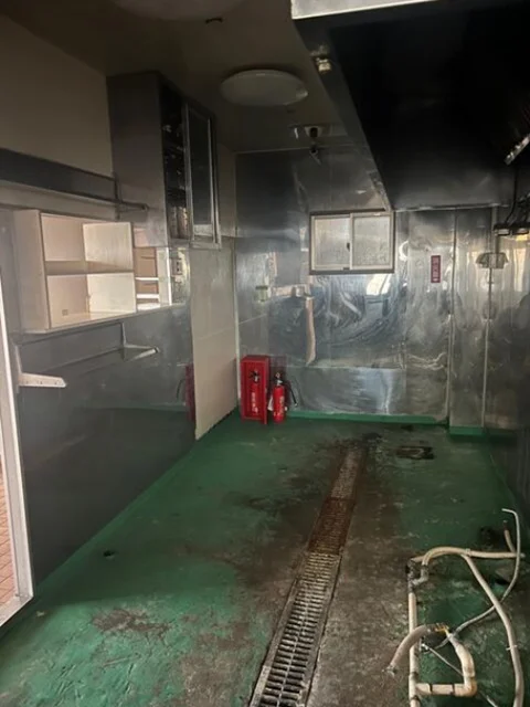 ラーメンの居抜き物件の厨房